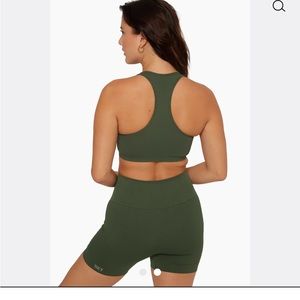 SET ACTIVE RACER BACK AND LEGGING SET
